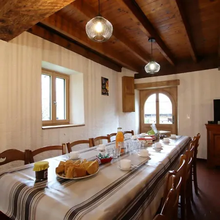 Arette, 5 Pieces, 10 Personnes - Fr-1-384-736 Feriehus